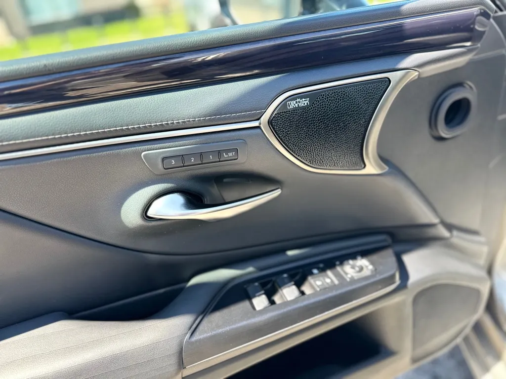 2021 Lexus ES Hybrid 300h Luxury - Photo 21