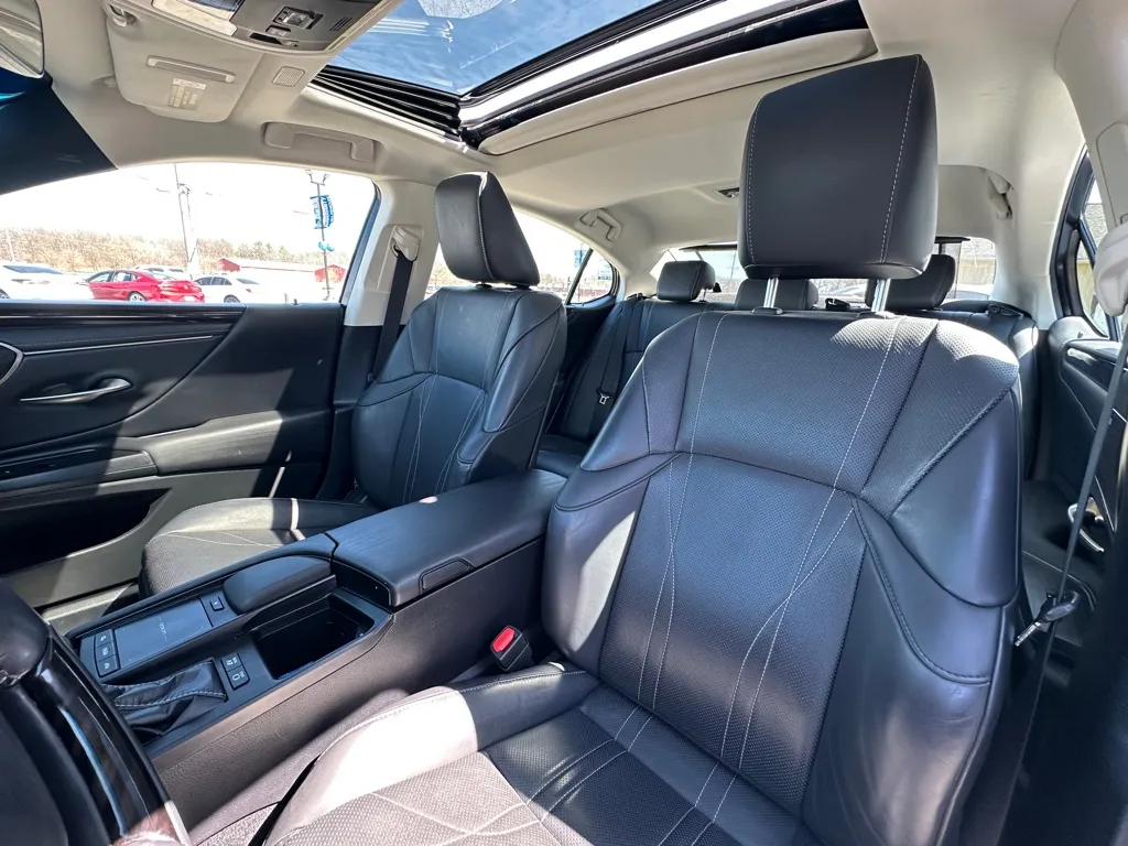 2021 Lexus ES Hybrid 300h Luxury - Photo 23