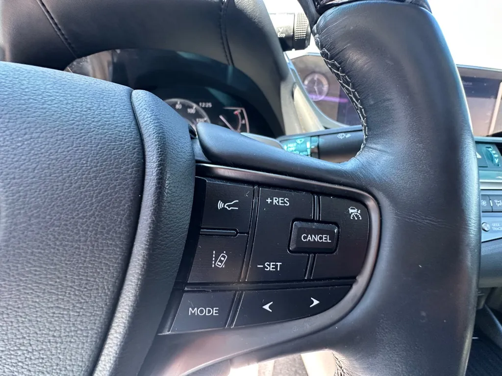 2021 Lexus ES Hybrid 300h Luxury - Photo 25