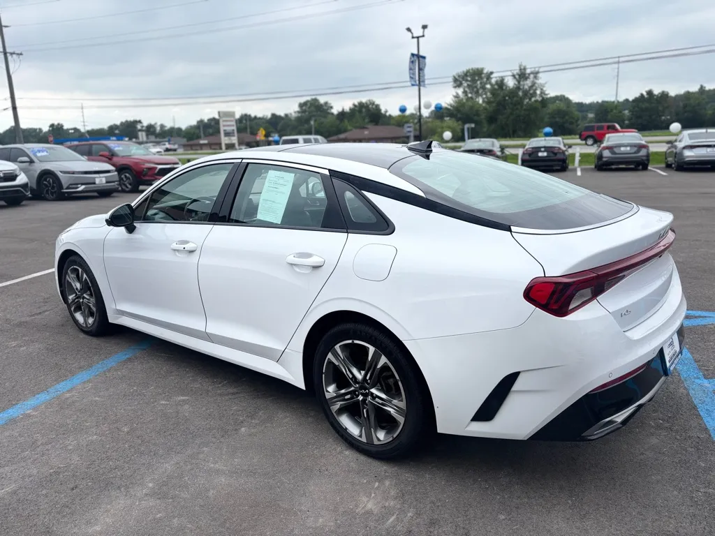 2024 Kia K5 EX - Photo 8