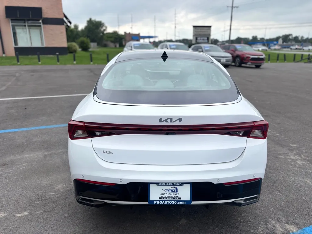 2024 Kia K5 EX - Photo 10