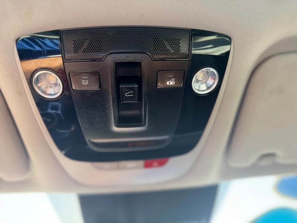 2024 Kia K5 EX - Photo 24
