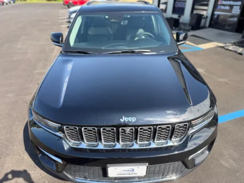 More photos of 2022 JEEP GRAND CHEROKEE 4XE at Pro Auto Finance, IN