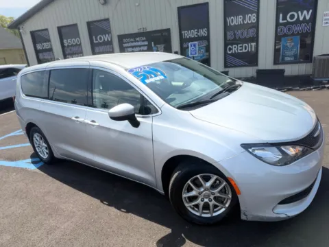 Photos of 2023 CHRYSLER VOYAGER LX for sale in Crown Point, IN at Pro Auto Finance