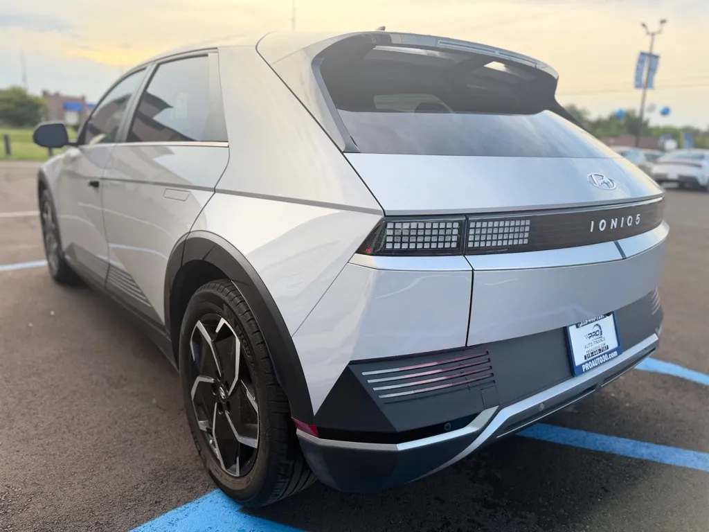 2024 Hyundai IONIQ 5 SEL - Photo 8
