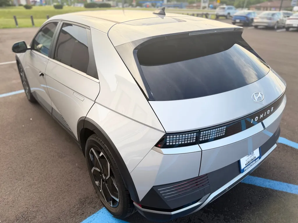 2024 Hyundai IONIQ 5 SEL - Photo 9