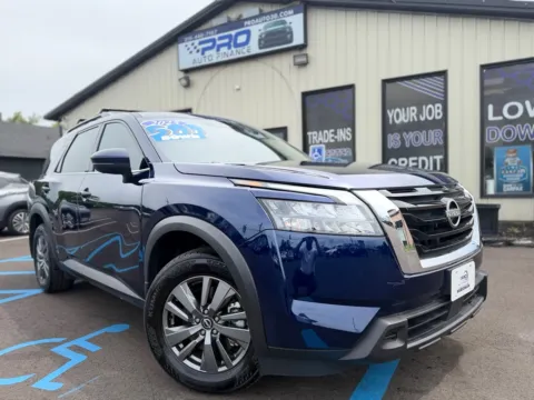 Blue 2025 NISSAN PATHFINDER SV for sale in Crown Point, IN