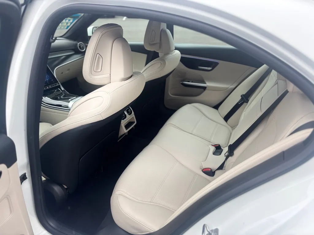 2025 Mercedes-Benz C-Class Sedan C 300 - Photo 14