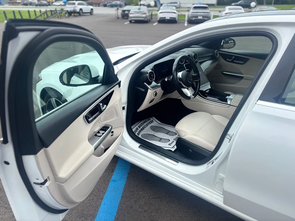 2025 Mercedes-Benz C-Class Sedan C 300 - Photo 16
