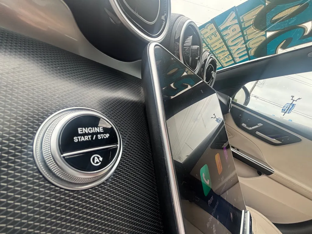2025 Mercedes-Benz C-Class Sedan C 300 - Photo 22