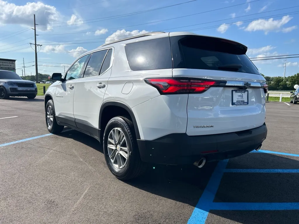 2023 Chevrolet Traverse 1LT - Photo 7