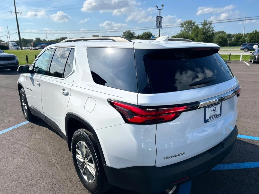 2023 Chevrolet Traverse 1LT - Photo 8