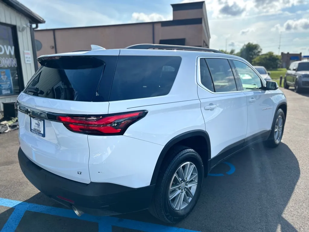 2023 Chevrolet Traverse 1LT - Photo 12