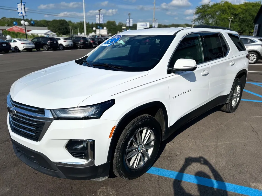 2023 Chevrolet Traverse 1LT - Photo 6