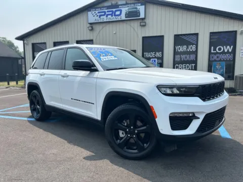 White 2023 JEEP GRAND CHEROKEE LIMITED for sale in Crown Point, IN