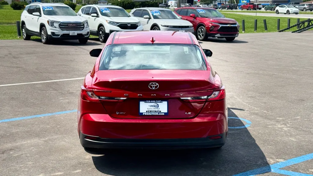 2025 Toyota Camry LE - Photo 12