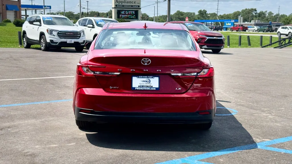 2025 Toyota Camry LE - Photo 11