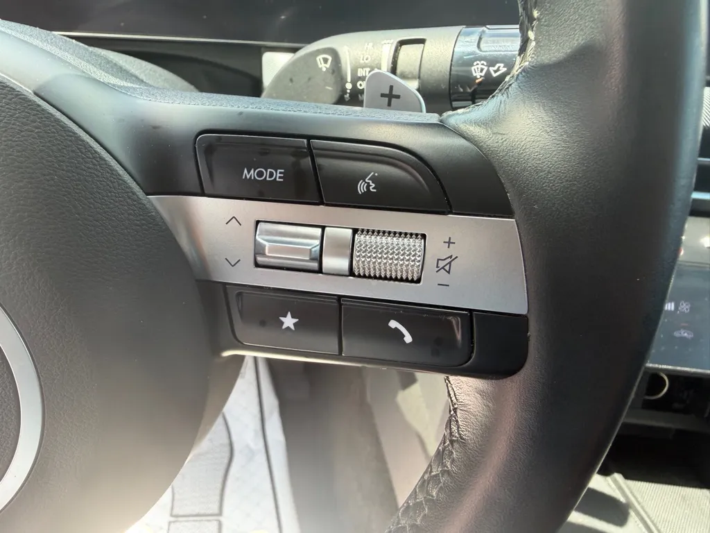 2025 Hyundai Sonata Hybrid SEL - Photo 20