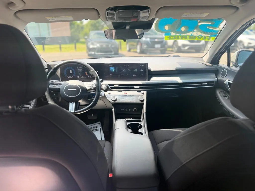 2025 Hyundai Sonata Hybrid SEL - Photo 17
