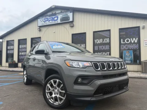 Gray 2023 JEEP COMPASS LATITUDE LUX for sale in Crown Point, IN