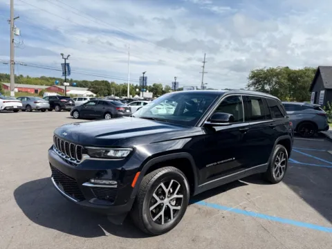 More photos of 2023 JEEP GRAND CHEROKEE LIMITED at Pro Auto Finance, IN