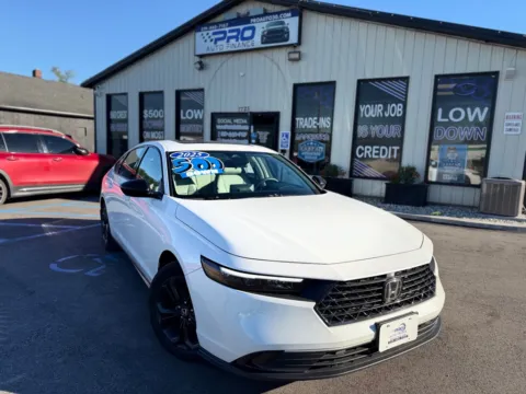 White 2025 HONDA ACCORD SE for sale in Crown Point, IN