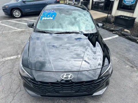 More photos of 2023 HYUNDAI ELANTRA SEL at Pro Auto Finance, IN