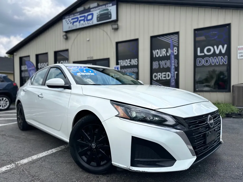 White 2023 NISSAN ALTIMA 2.5 S for sale in Crown Point, IN