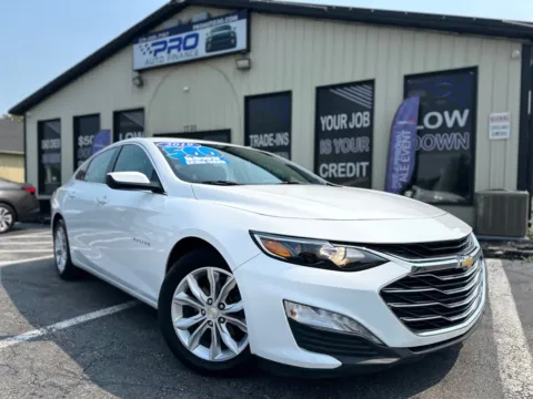 White 2019 CHEVROLET MALIBU LT for sale in Crown Point, IN