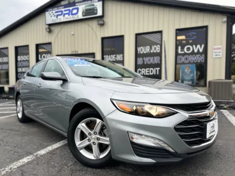 Silver 2024 CHEVROLET MALIBU LT for sale in Crown Point, IN