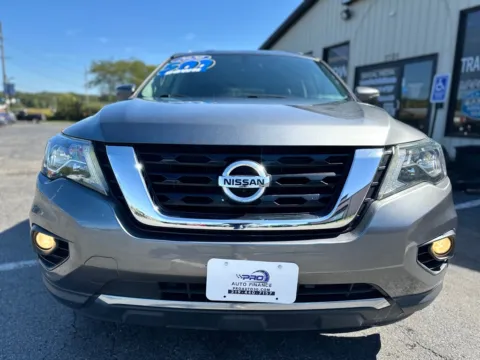 Another view of 2020 NISSAN PATHFINDER SL for sale in Crown Point, IN at Pro Auto Finance