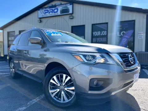 Gray 2020 NISSAN PATHFINDER SL for sale in Crown Point, IN