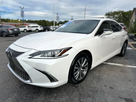 More photos of 2019 LEXUS ES 350 BASE at Pro Auto Finance, IN