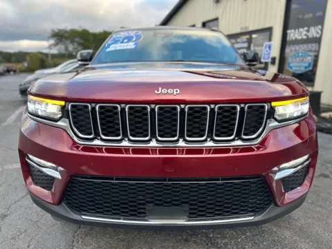 Another view of 2024 JEEP GRAND CHEROKEE LIMITED for sale in Crown Point, IN at Pro Auto Finance