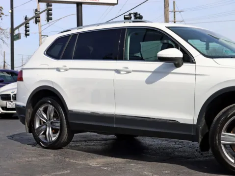 Another view of 2021 Volkswagen Tiguan SEL 4MOTION Sport Utility 4D for sale in Roselle, IL at Exclusive Autohaus - Roselle