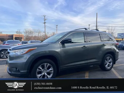 Green 2015 Toyota Highlander XLE Sport Utility 4D for sale in Roselle, IL