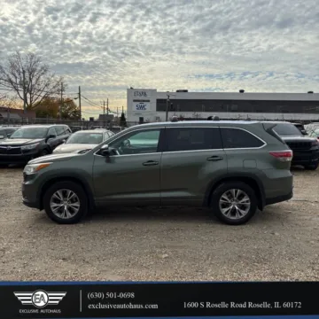 Green 2015 Toyota Highlander XLE Sport Utility 4D for sale in Roselle, IL