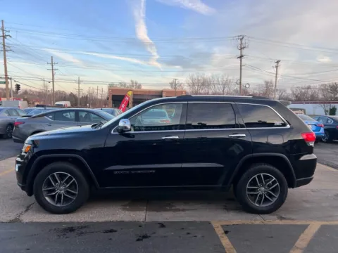 Photos of 2017 Jeep Grand Cherokee Limited Sport Utility 4D for sale in Roselle, IL at Exclusive Autohaus - Roselle