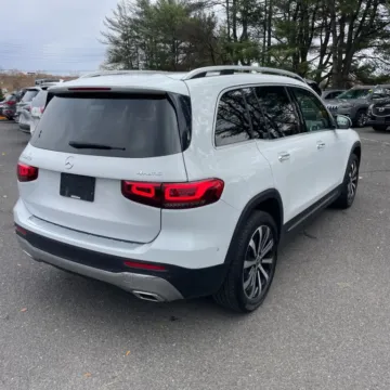More photos of 2021 Mercedes-Benz GLB 250 4MATIC Sport Utility 4D at Exclusive Autohaus - Roselle, IL