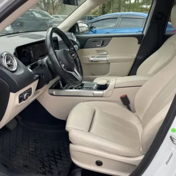 More photos of 2021 Mercedes-Benz GLB 250 4MATIC Sport Utility 4D at Exclusive Autohaus - Roselle, IL