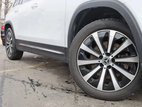 More photos of 2021 Mercedes-Benz GLB 250 4MATIC Sport Utility 4D at Exclusive Autohaus - Roselle, IL