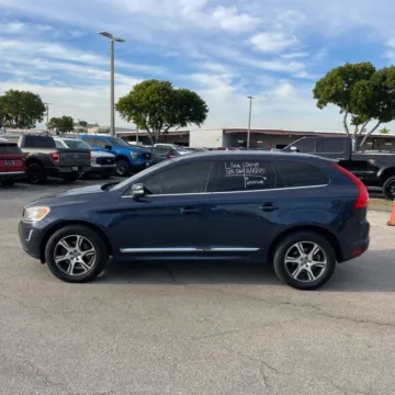 Photos of 2015 Volvo XC60 T6 Sport Utility 4D (2015.5) for sale in Roselle, IL at Exclusive Autohaus - Roselle