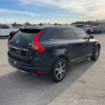 More photos of 2015 Volvo XC60 T6 Sport Utility 4D (2015.5) at Exclusive Autohaus - Roselle, IL