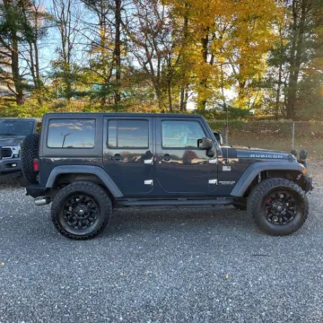 More photos of 2017 Jeep Wrangler Unlimited Rubicon Sport Utility 4D at Exclusive Autohaus - Roselle, IL
