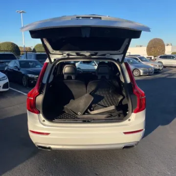 More photos of 2020 Volvo XC90 T5 Momentum Sport Utility 4D at Exclusive Autohaus - Roselle, IL