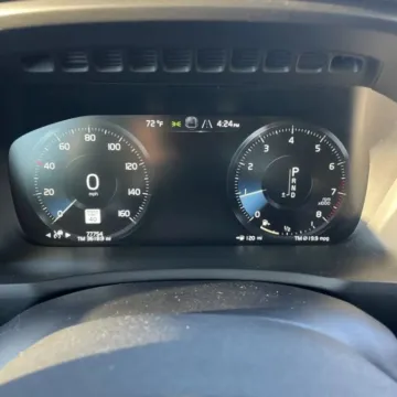 Another view of 2020 Volvo XC90 T5 Momentum Sport Utility 4D for sale in Roselle, IL at Exclusive Autohaus - Roselle