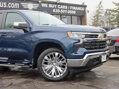 More photos of 2023 Chevrolet Silverado 1500 Crew Cab LT Pickup 4D 5 3/4 ft at Exclusive Autohaus - Roselle, IL