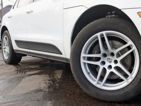 More photos of 2018 Porsche Macan Sport Utility 4D at Exclusive Autohaus - Roselle, IL