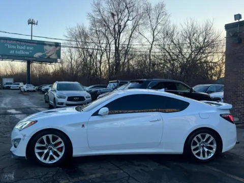 More photos of 2016 Hyundai Genesis Coupe 3.8 Coupe 2D at Exclusive Autohaus - Roselle, IL