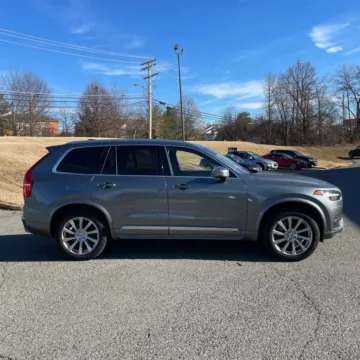 More photos of 2016 Volvo XC90 T8 Inscription Sport Utility 4D at Exclusive Autohaus - Roselle, IL